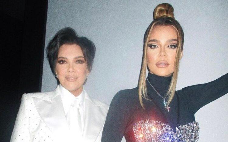 Khloe Kardashian i jej matka planują powiększyć piersi. "Możemy to zrobić wspólnie!" /fot. instagram.com/khloekardashian