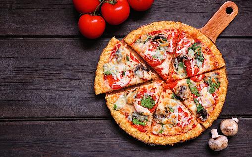 Pizza - przepis. Jak zrobić domową pizzę?
