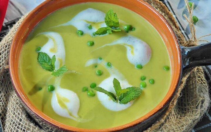 Przepis na zupę krem z zielonych warzyw
