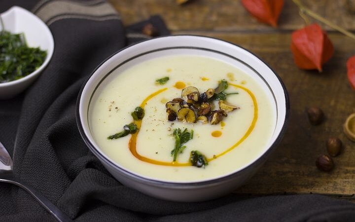 Przepis na zupę krem z białych warzyw