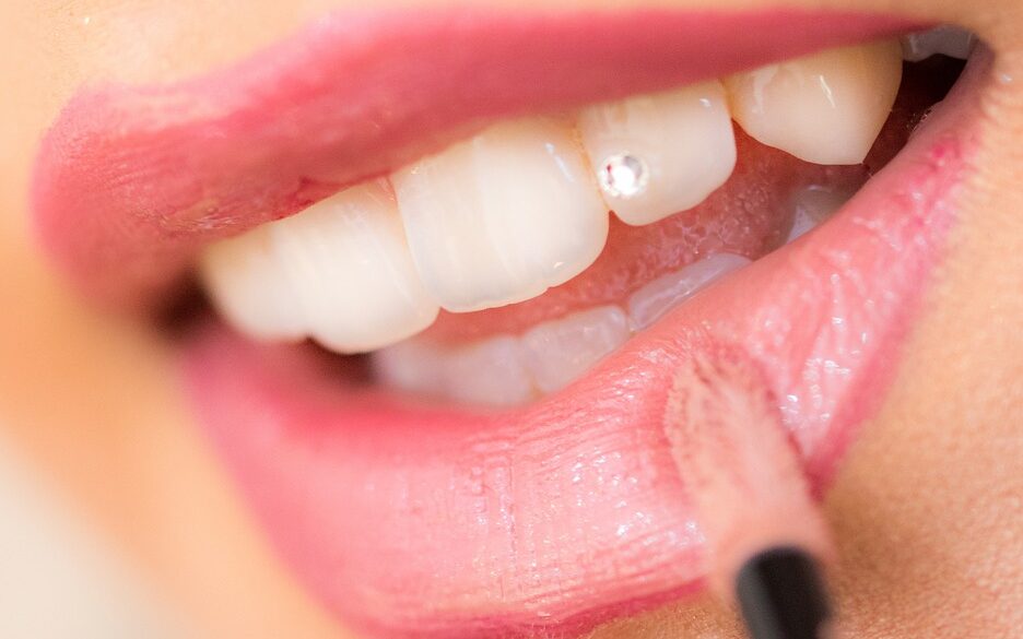 Jak dbać o usta latem? Sprawdź