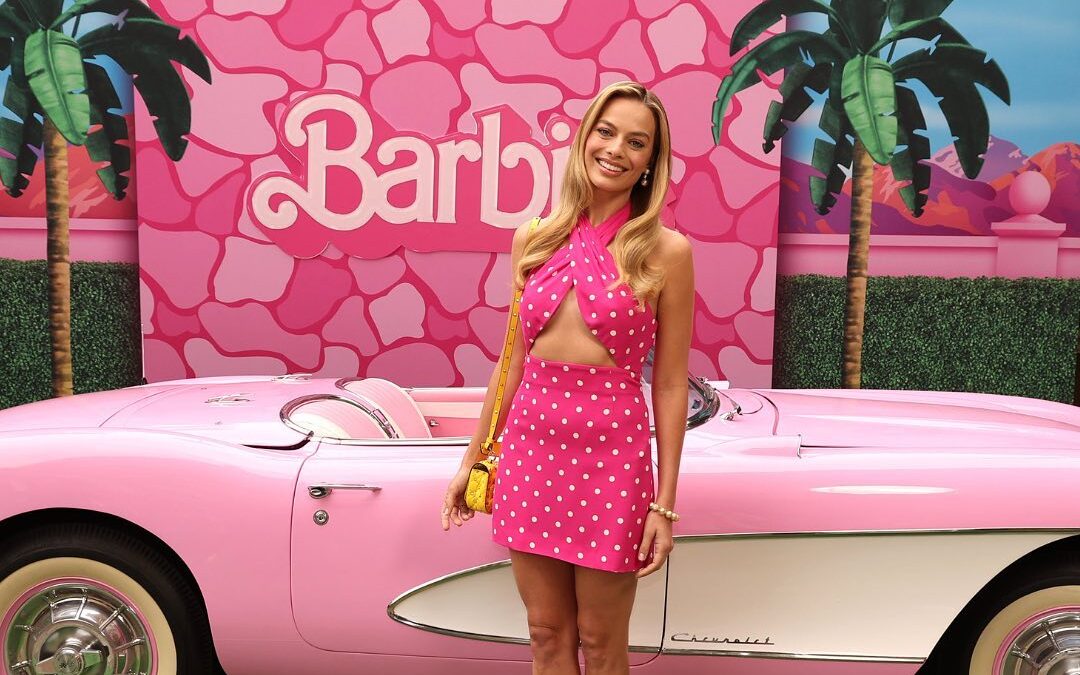 Margot Robbie promuje film "Barbie" w kreacjach inspirowanych Barbie /fot. instagram.com/barbiethemovie